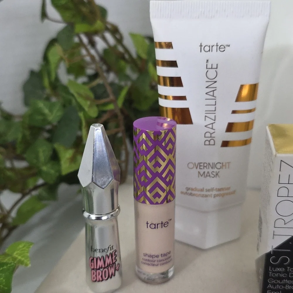 Bundle Of Sample Size Tarte St Tropez Peter Thomas Roth Benefit  New